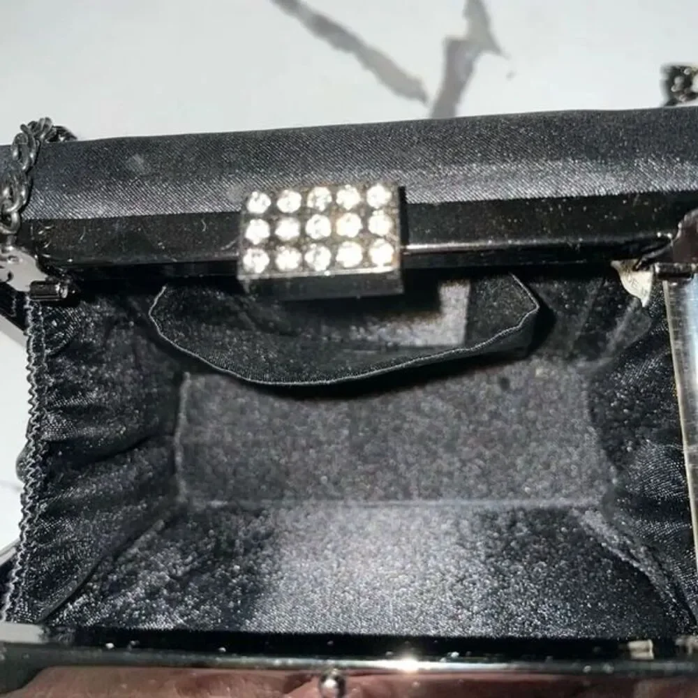 Black evening bag/clutch EUC with chain Crossbody